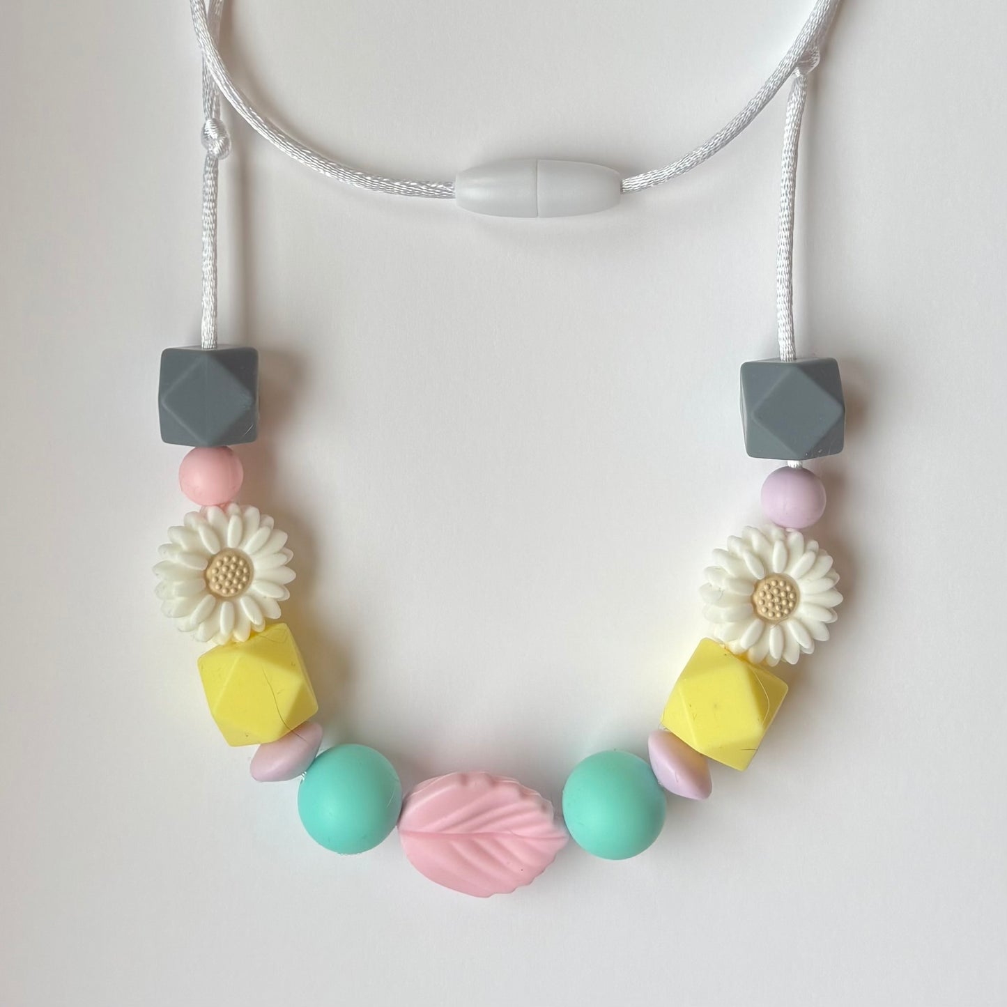 Collar de lactancia de silicona alimentaria diseño Flor – Rasdelma