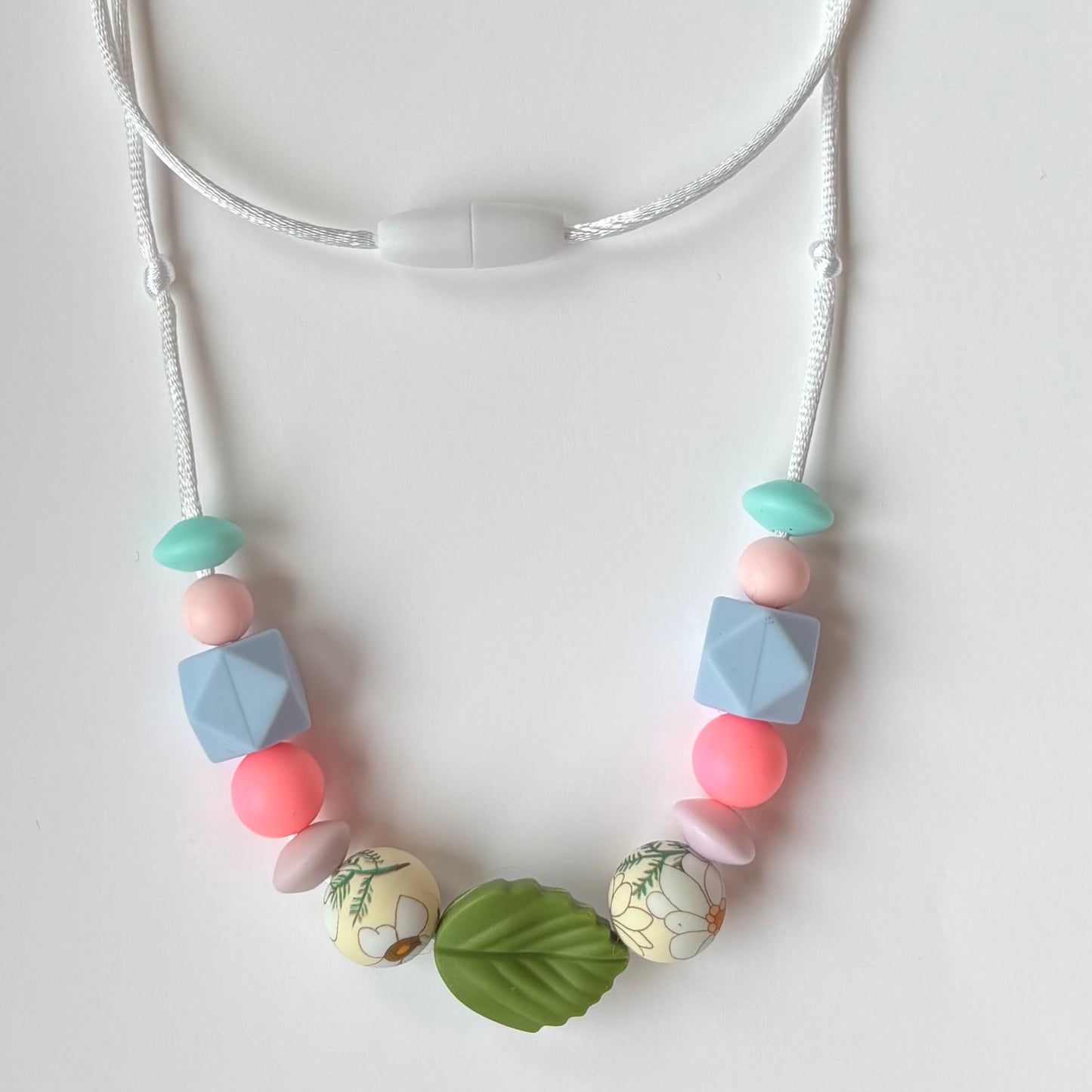 Collar de lactancia de silicona alimentaria diseño Hoja – Rasdelma