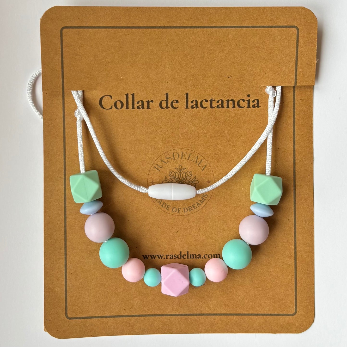 Collar de lactancia diseño Nube con tarjeta Rasdelma – presentación del producto