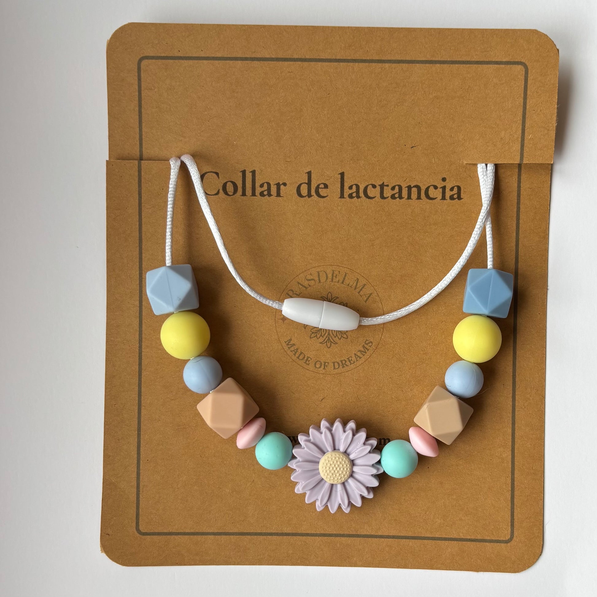 Collar de lactancia una pieza diseño Aura con tarjeta Rasdelma – presentación del producto
