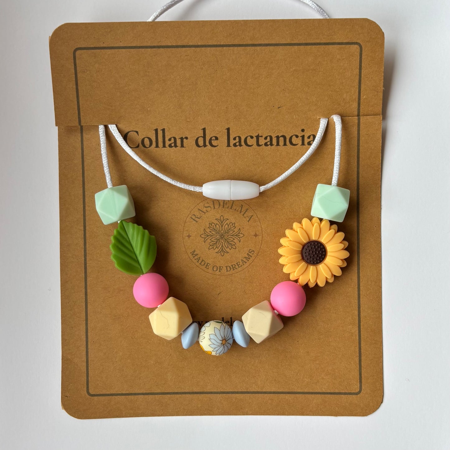 Collar de lactancia una pieza diseño Campo con tarjeta Rasdelma – presentación del producto