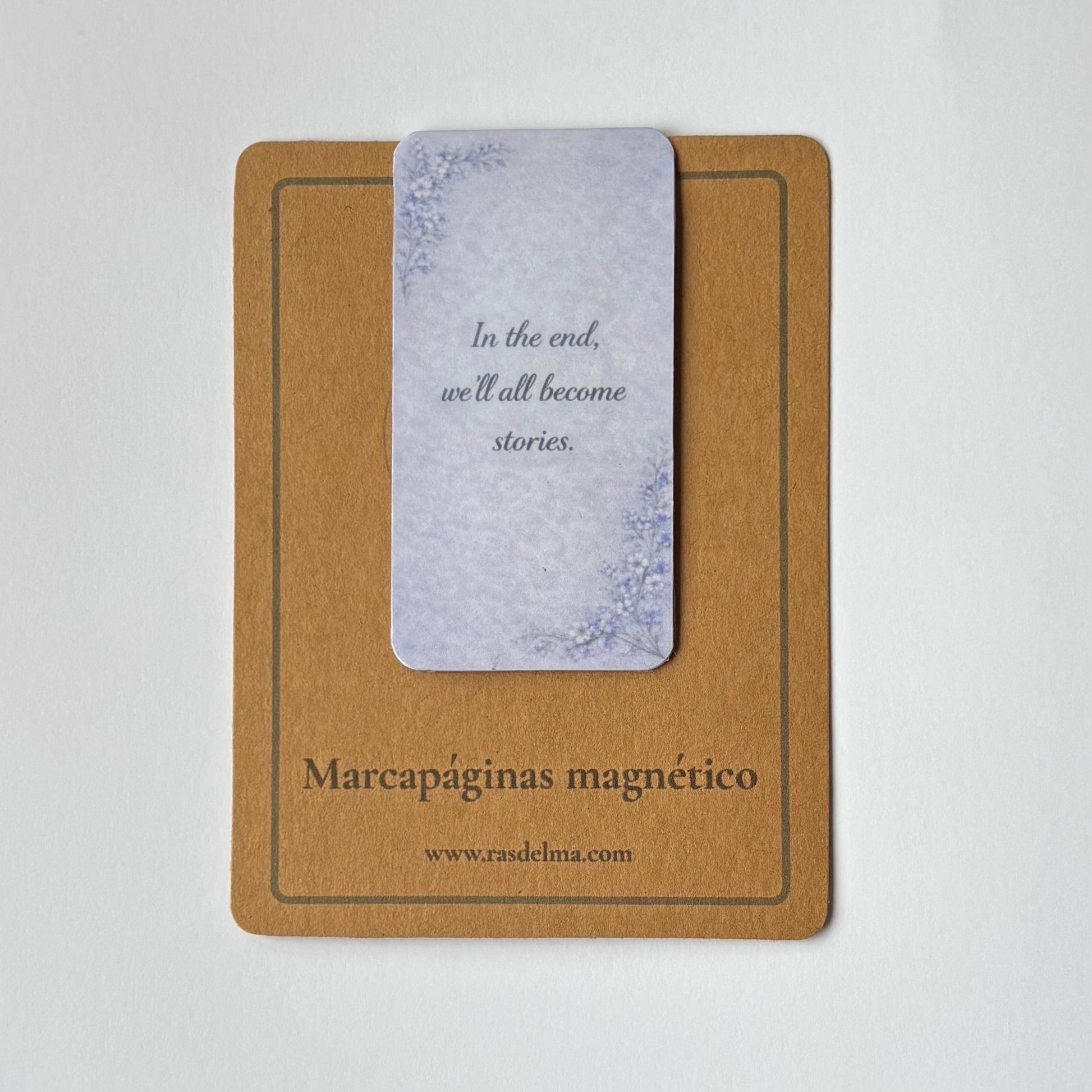 Marcapáginas magnético de lectura modelo azul con tarjeta Rasdelma – presentación del producto