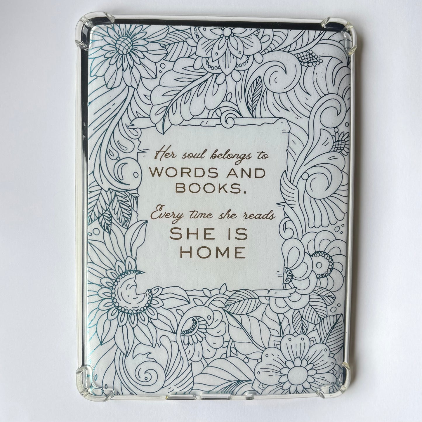Insert decorativo para eReader colocado en un Kindle – ejemplo de uso