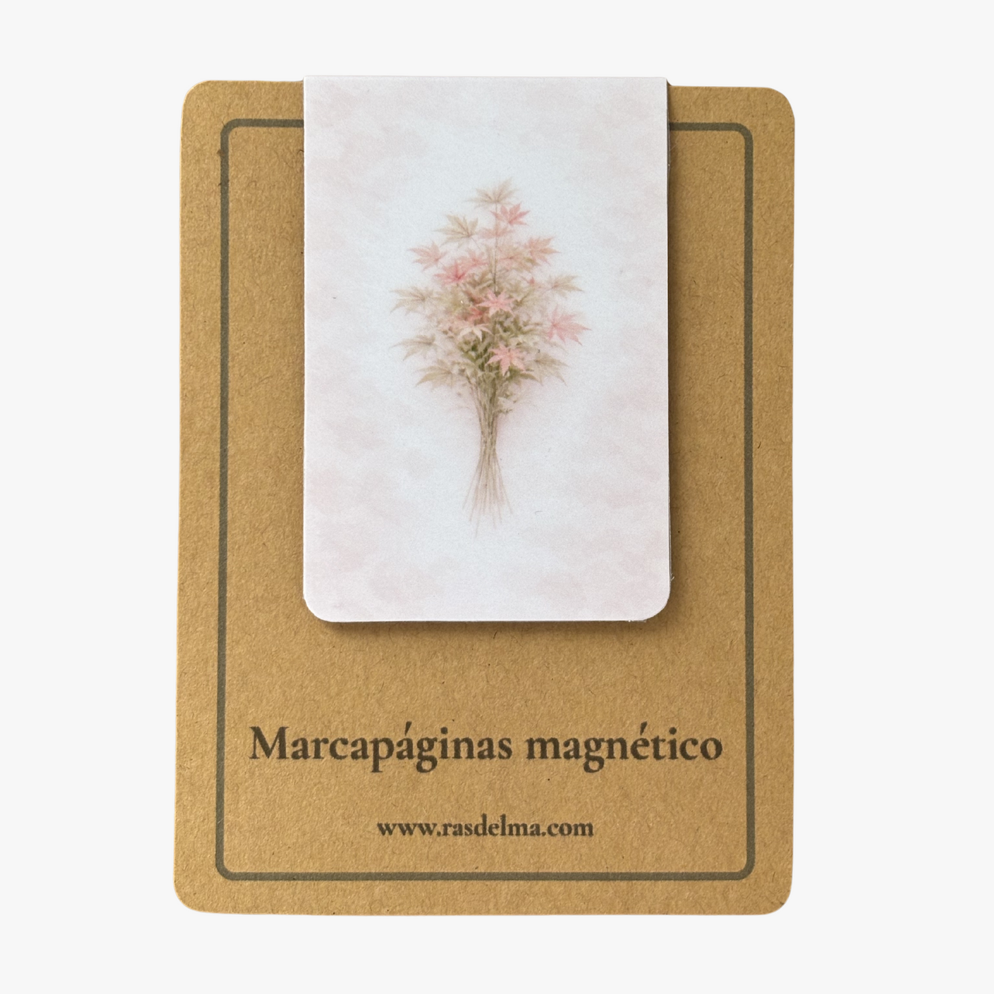 Marcapáginas magnético con ilustración de acer presentado en tarjeta de Rasdelma.