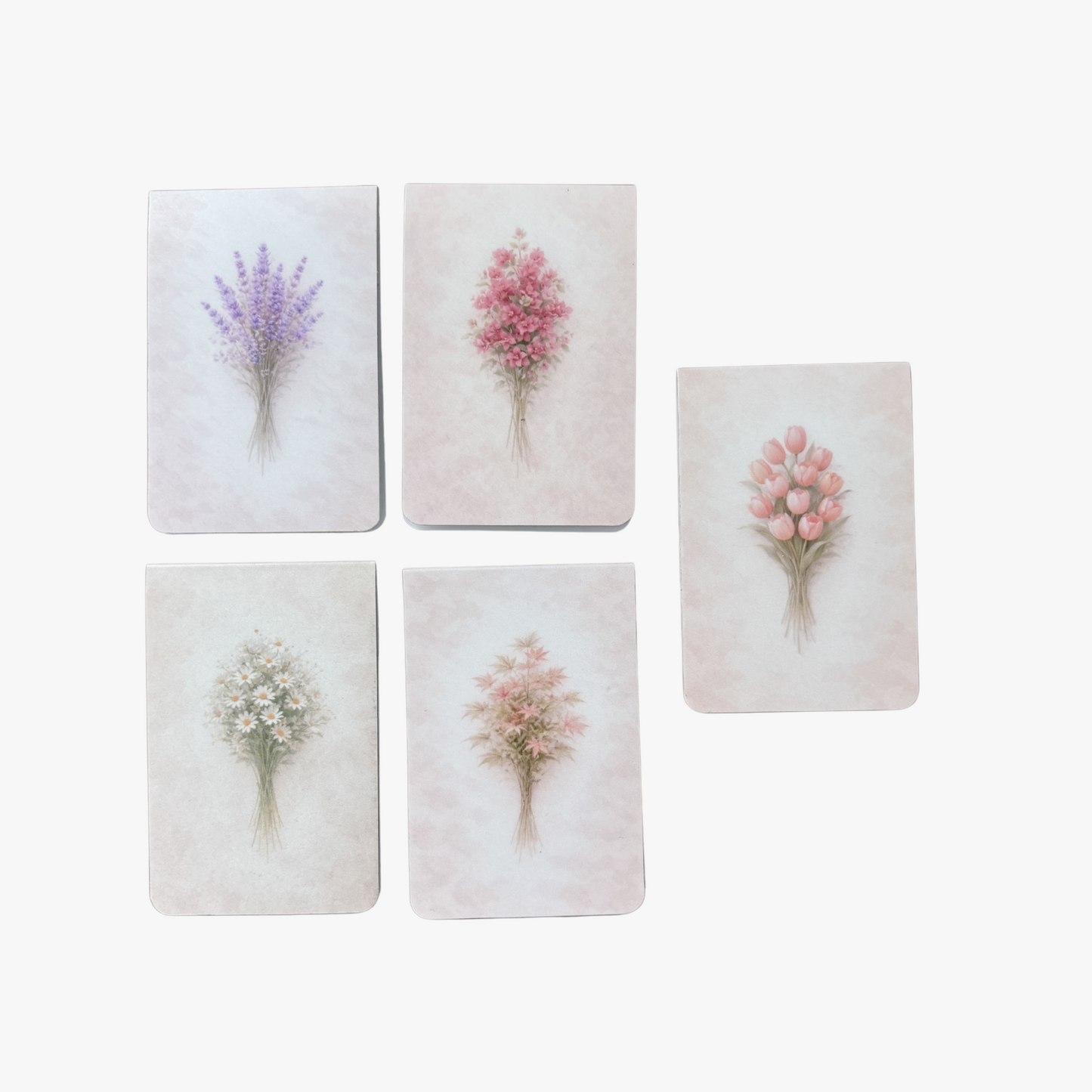 Colección de marcapáginas magnéticos personalizados con ilustraciones de flores de Rasdelma: lavanda, buganvilla, tulipanes, margaritas y acer.