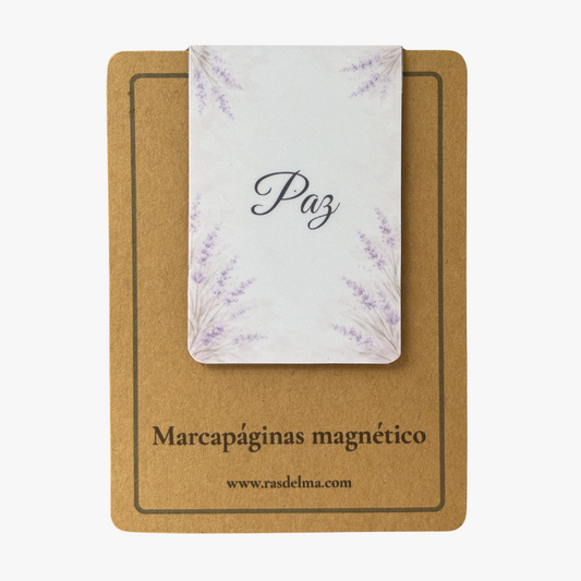 Marcapáginas magnético personalizado con nombre modelo lavanda presentado en tarjeta de Rasdelma.